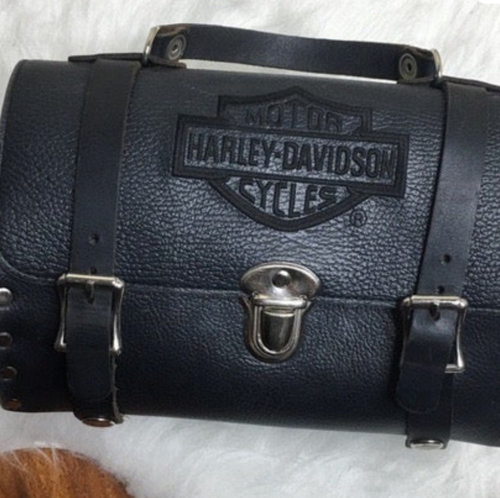 Harley Davidson Leather Barrel Crossbody Purse